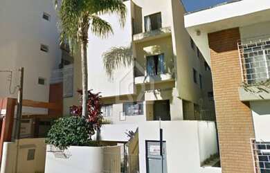 Imagem: O apartamento possui 3 Dormitórios, 1 Banheiro, 1 Vaga na garagem