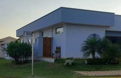 Imagem: A casa em condomínio possui 3 Dormitórios, 3 Banheiros, 4