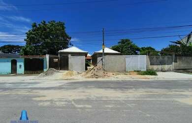 Imagem: A casa possui 2 Dormitórios, 2 Banheiros, 80m² de Área, Imóvel