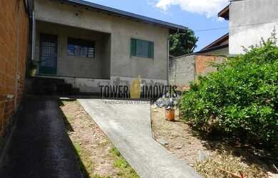 Imagem: A casa possui 2 Dormitórios, 1 Banheiro, 4 Vagas na garagem