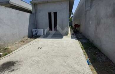 Imagem: A casa possui 2 Dormitórios, 2 Banheiros, 1 Vaga na garagem