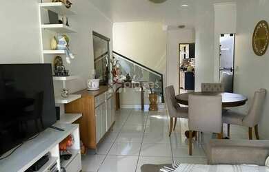 Imagem 4: Sobrado no Jardim da Luz a poucos metros do Flamboyant