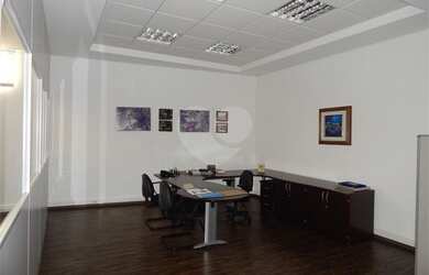 Imagem 12: Galpão/Depósito/Armazém para aluguel possui 883 metros quadrados em...