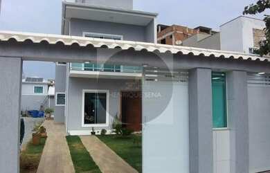 Imagem: A casa possui 3 Dormitórios, 3 Banheiros, 2 Vagas na garagem