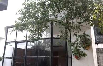 Imagem: O depósito possui 5 Vagas na garagem, 611m² de Área e está