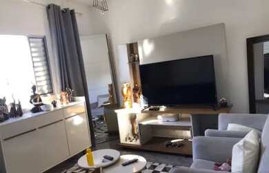 Imagem: A casa possui 2 Dormitórios, 1 Banheiro, 90m² de Área e