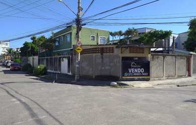 Imagem: A casa possui 3 Dormitórios, 4 Banheiros, 4 Vagas na garagem