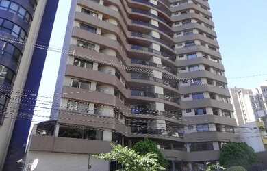 Imagem: O apartamento possui 3 Dormitórios, 1 Banheiro, 3 Vagas na