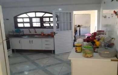 Imagem 9: Sobrado para venda possui 115 metros quadrados com 3 quartos em Centro...