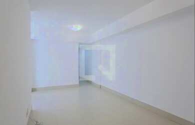 Imagem: O apartamento possui 2 Dormitórios, 2 Banheiros, 2 Vagas na