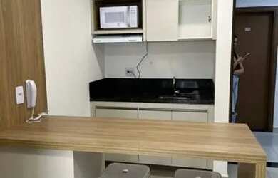 Imagem: O apartamento possui 1 Dormitório, 1 Banheiro, 1 Vaga na garagem