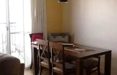 Imagem: O apartamento possui 3 Dormitórios, 1 Banheiro, 2 Vagas na