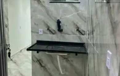 Imagem: A casa possui 2 Dormitórios, 2 Banheiros, 1 Vaga na garagem