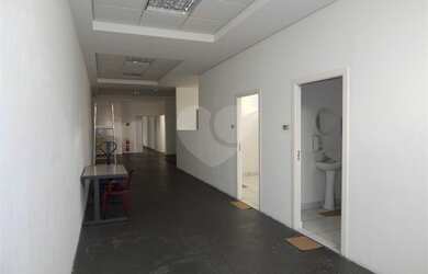 Imagem 2: Galpão/Depósito/Armazém para aluguel possui 883 metros quadrados em...