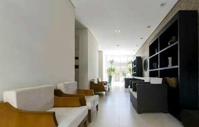 Imagem: O apartamento possui 1 Dormitório, 1 Banheiro, 1 Vaga na garagem