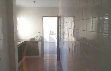 Imagem: A casa possui 3 Dormitórios, 1 Banheiro, 139m² de Área e