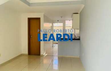 Imagem: A casa em condomínio possui 2 Dormitórios, 2 Banheiros, 1