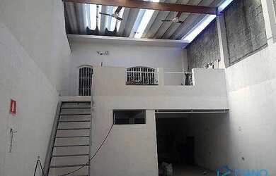 Imagem: A casa possui 2 Dormitórios, 2 Banheiros, 4 Vagas na garagem