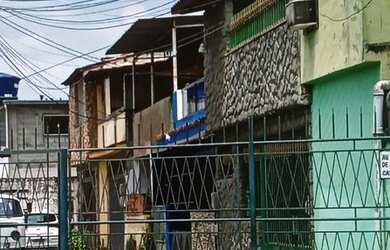 Imagem: A casa possui 3 Dormitórios, 2 Banheiros, 1 Vaga na garagem