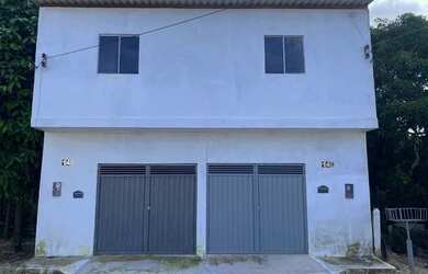 Imagem: A casa possui 2 Dormitórios, 2 Banheiros e 1 Vaga na garagem