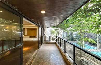 Imagem 2: Apartamento original 4 quartos, revertido para 3, na quadra da praia,...