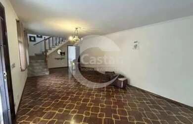 Imagem: A casa possui 4 Dormitórios, 3 Banheiros, 2 Vagas na garagem