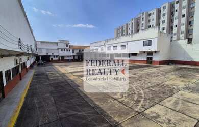 Imagem: O depósito possui 5 Vagas na garagem, 3724m² de Área e está