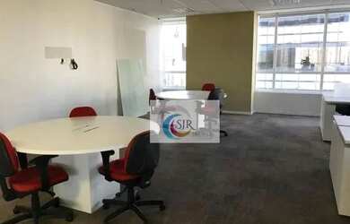 Imagem 15: Conjunto mobiliado de 521 m² com 16 vagas