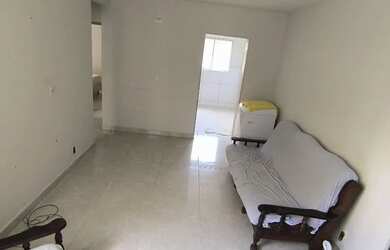 Imagem: O apartamento possui 3 Dormitórios, 1 Banheiro, 1 Vaga na garagem