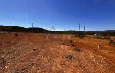 Imagem: O terreno possui 180m² de Área e está localizado em Centro