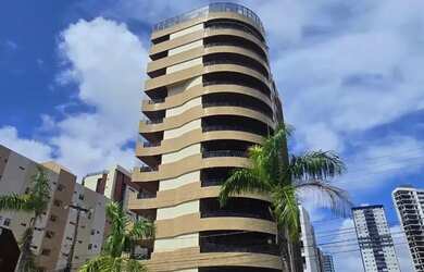 Imagem: O apartamento possui 4 Dormitórios, 5 Banheiros, 3 Vagas na