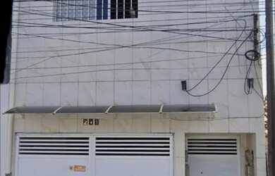 Imagem: A casa possui 5 Dormitórios, 5 Banheiros, 1 Vaga na garagem