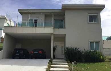 Imagem: A casa em condomínio possui 4 Dormitórios, 5 Banheiros, 4