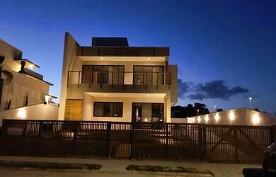 Imagem: A casa à venda possui 3 Dormitórios, 3 Banheiros, 3 Vagas