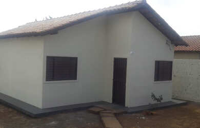 Imagem: A casa possui 2 Dormitórios, 1 Banheiro, 360m² de Área e