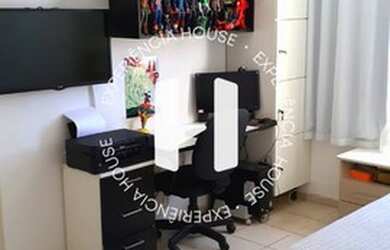 Imagem: A casa possui 2 Dormitórios, 1 Banheiro, 1 Vaga na garagem