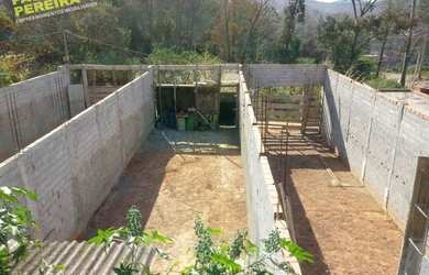 Imagem: O terreno possui 110m² de Área, Imóvel novo e está localizado