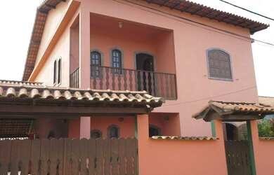 Imagem: A casa possui 5 Dormitórios, 4 Banheiros, 3 Vagas na garagem