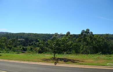 Imagem: O terreno à venda possui e está localizado em Loteamento