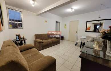 Imagem: O apartamento possui 3 Dormitórios, 1 Banheiro, 1 Vaga na garagem