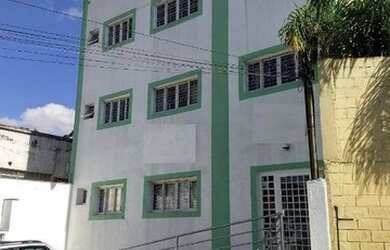 Imagem: O depósito possui 3 Vagas na garagem, 615m² de Área e está