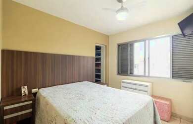 Imagem: A casa possui 3 Dormitórios, 4 Banheiros, 2 Vagas na garagem