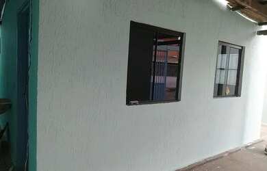 Imagem: A casa possui 2 Dormitórios, 2 Banheiros, 3 Vagas na garagem