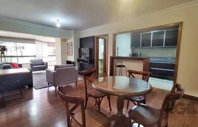 Imagem: O apartamento possui 3 Dormitórios, 2 Banheiros, 2 Vagas na