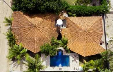 Imagem: A casa em condomínio possui 3 Dormitórios, 2 Banheiros, 1