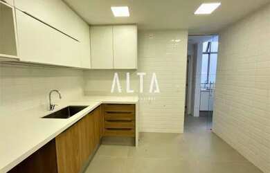 Imagem 12: ALTA Imóveis Boutique vende ou aluga Cobertura com reforma atual e cheiro...