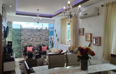 Imagem: A casa em condomínio possui 4 Dormitórios, 4 Banheiros, 2