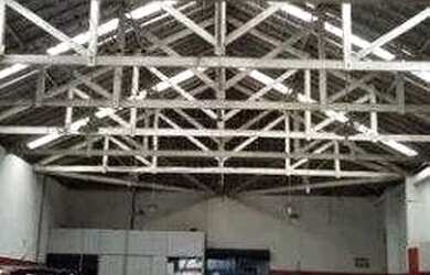 Imagem: O depósito possui 5 Vagas na garagem, 342m² de Área e está