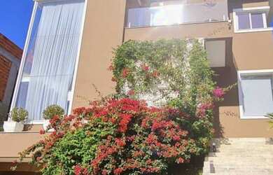 Imagem: A casa em condomínio possui 3 Dormitórios, 5 Banheiros, 3