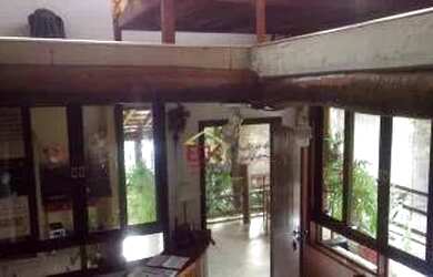 Imagem: A casa em condomínio possui 1 Dormitório, 2 Banheiros, 5 Vagas